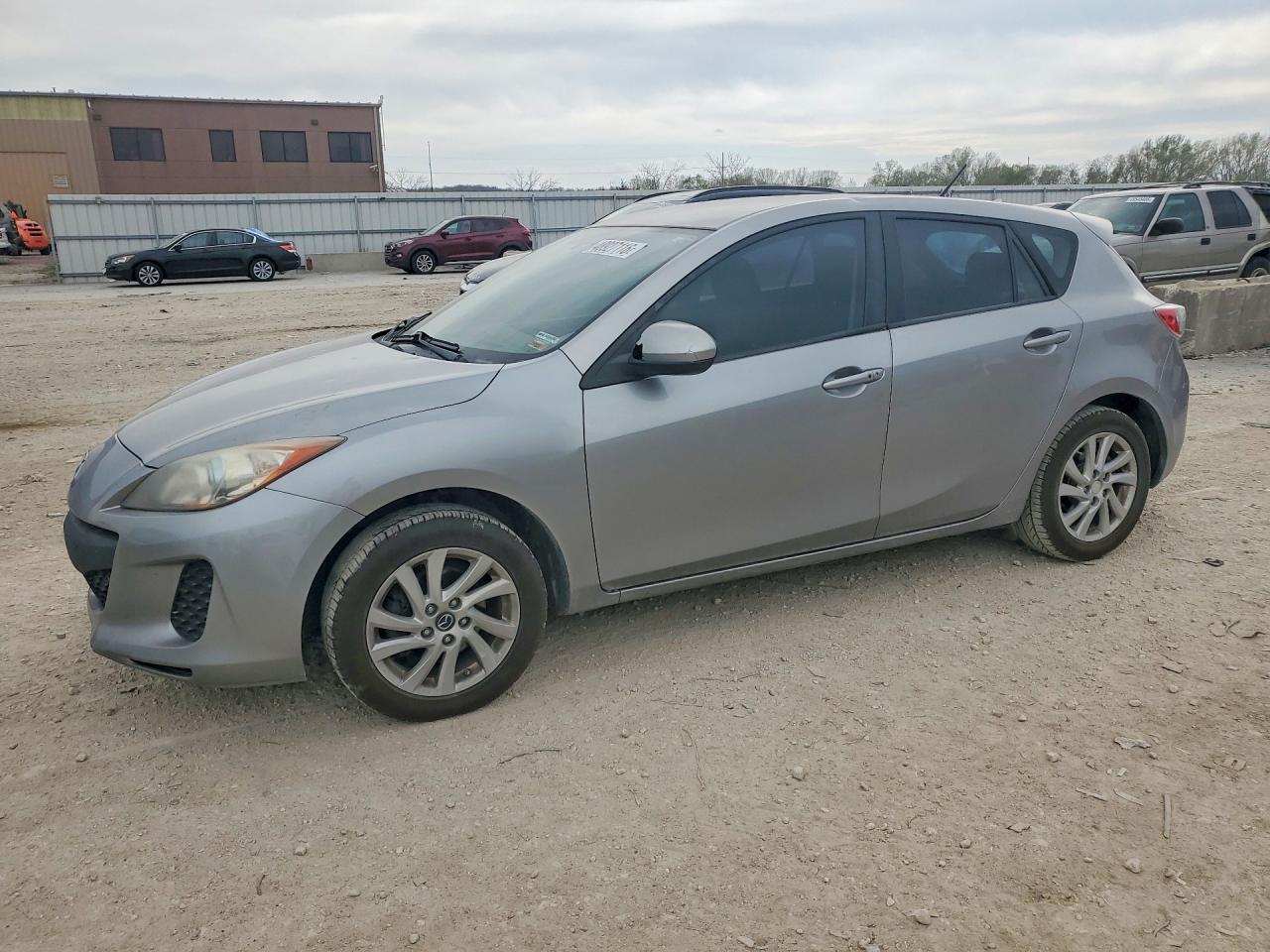 2013 MAZDA 3 Touring/GS