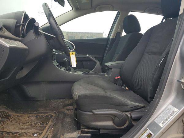 2013 MAZDA 3 Touring/GS