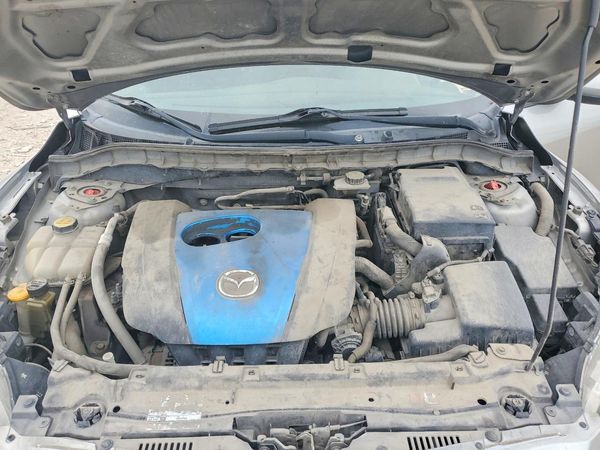 2013 MAZDA 3 Touring/GS