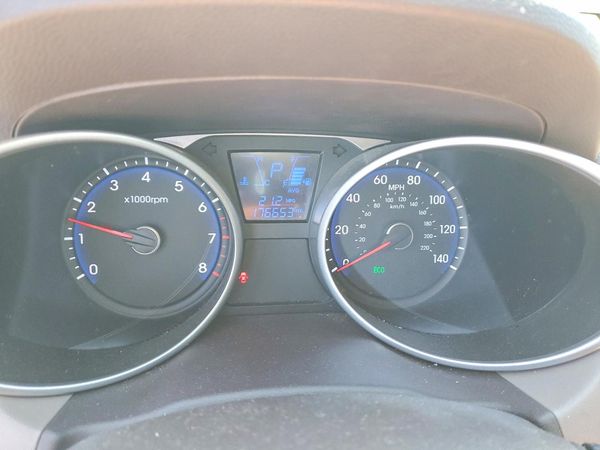 2015 HYUNDAI TUCSON GL (Middle-Low)