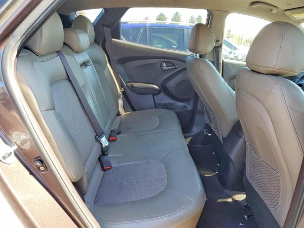 2015 HYUNDAI TUCSON GL (Middle-Low)