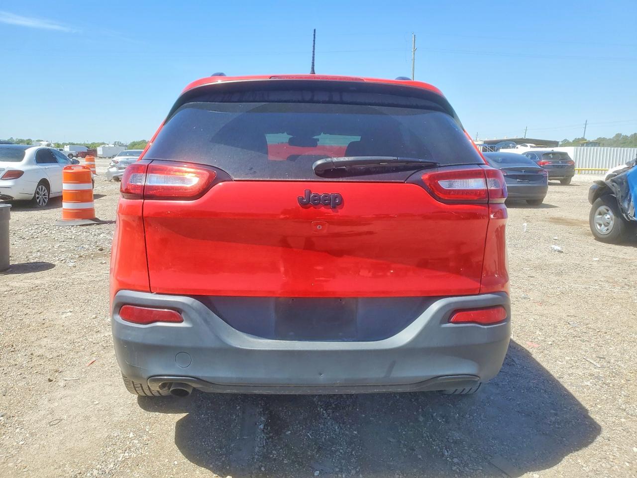 2018 JEEP CHEROKEE LATITUDE FWD
