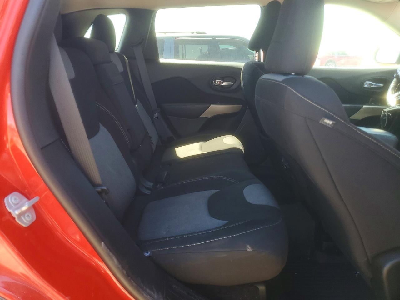 2018 JEEP CHEROKEE LATITUDE FWD