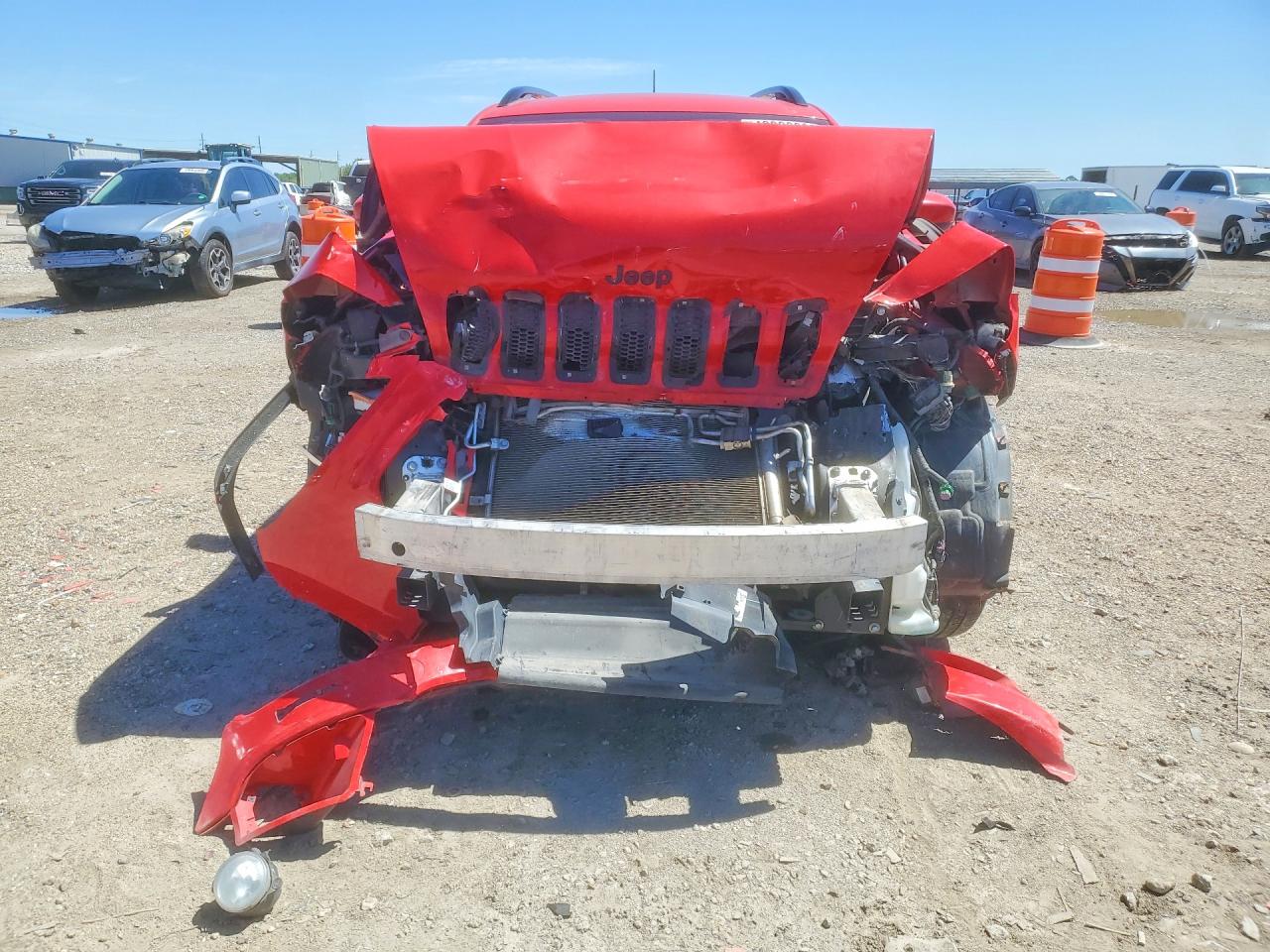 2018 JEEP CHEROKEE LATITUDE FWD