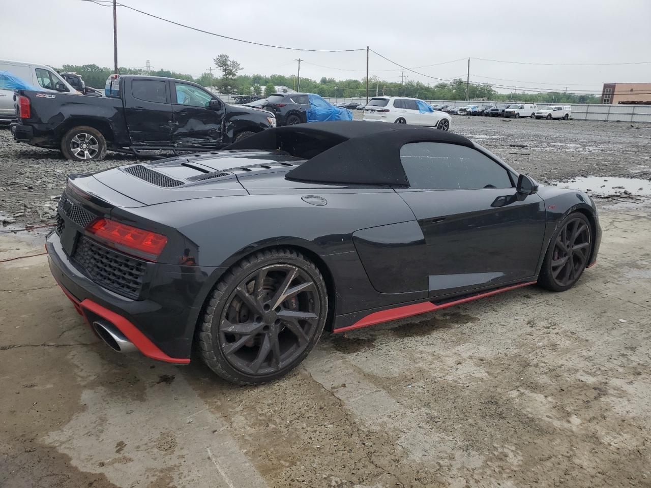2022 AUDI R8