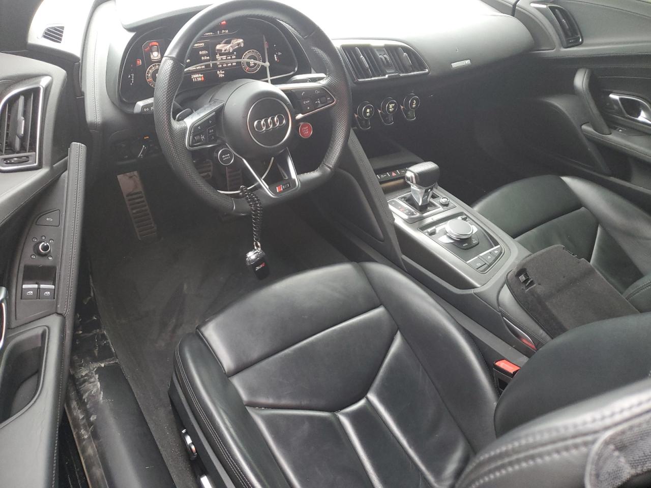 2022 AUDI R8