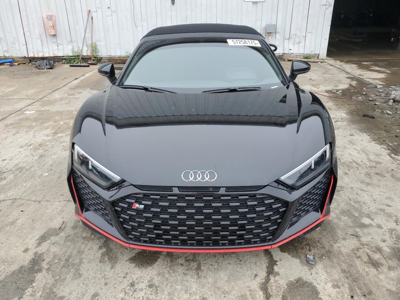 2022 AUDI R8