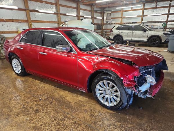 2013 CHRYSLER 300 Base/Limited
