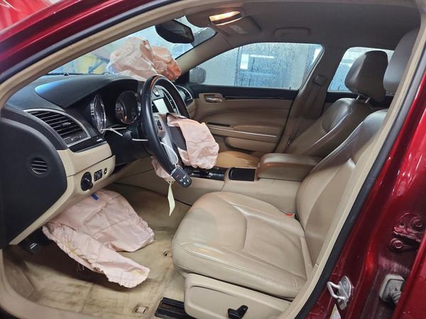 2013 CHRYSLER 300 Base/Limited