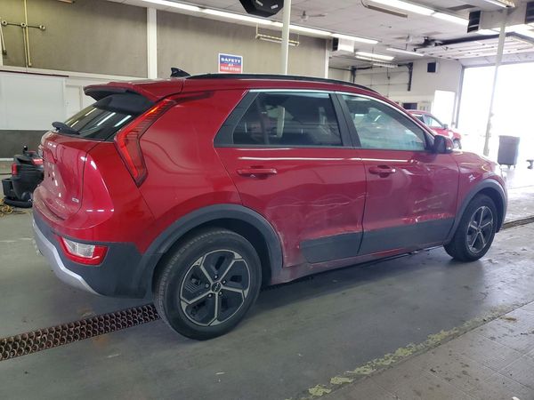 2023 KIA NIRO