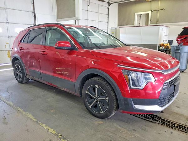 2023 KIA NIRO