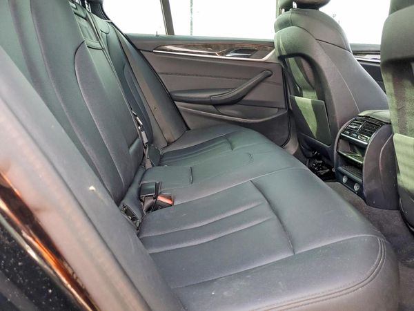 2019 BMW 530E