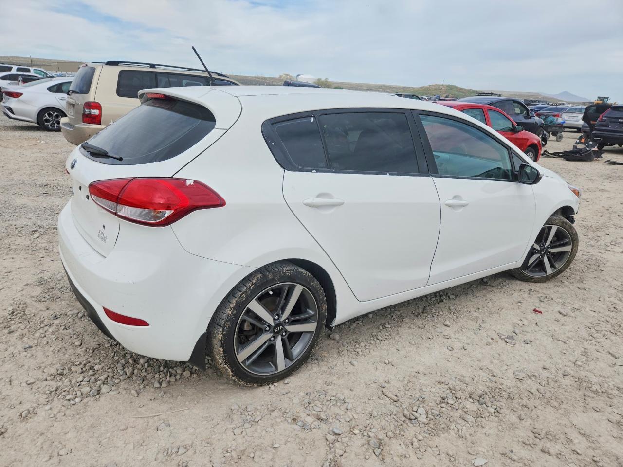 2017 KIA FORTE LX