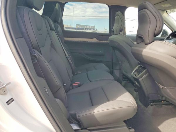 2025 VOLVO EX90