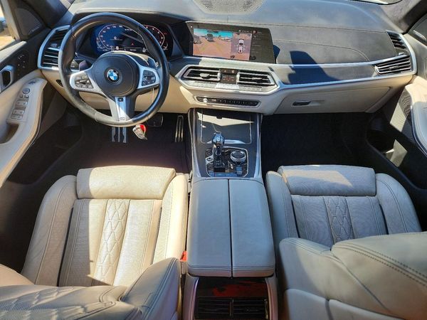 2020 BMW X7 M50i