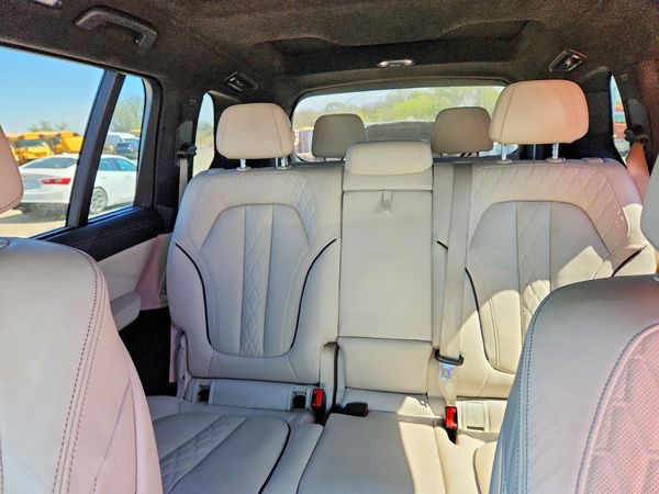 2020 BMW X7 M50i