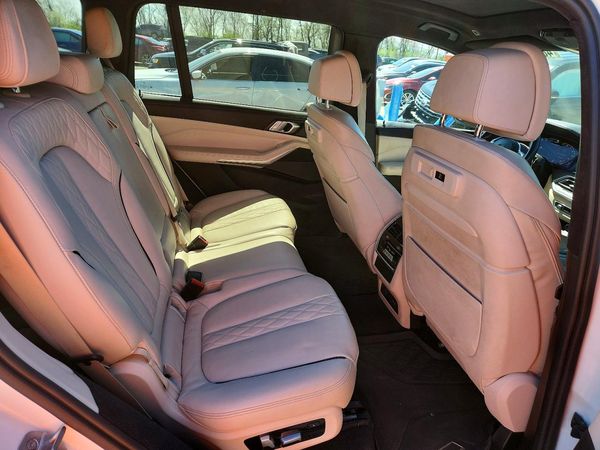 2020 BMW X7 M50i