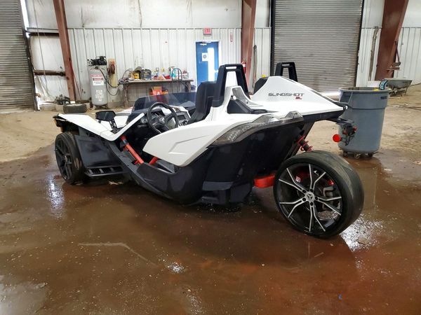 2016 POLARIS SLINGSHOT Open Cab