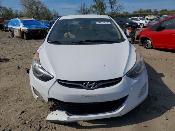 2013 HYUNDAI ELANTRA