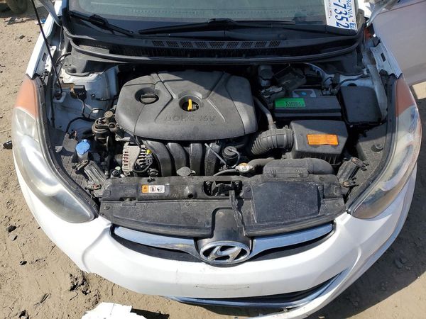 2013 HYUNDAI ELANTRA