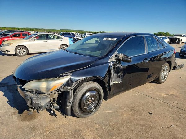 2017 TOYOTA CAMRY LE/SE/XLE/XSE — Front 3/4