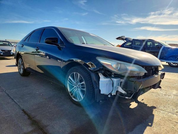 2017 TOYOTA CAMRY LE/SE/XLE/XSE — Passenger 3/4