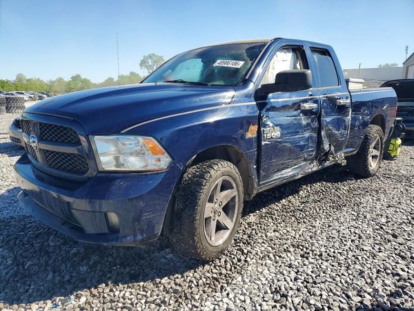 2015 RAM 1500 ST QUAD CAB 4X2