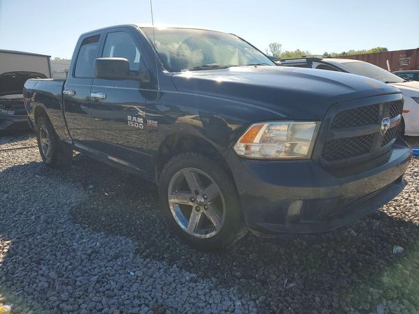 2015 RAM 1500 ST QUAD CAB 4X2
