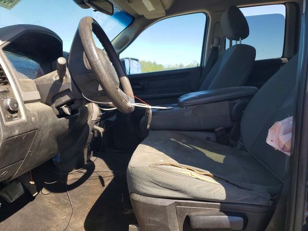 2015 RAM 1500 ST QUAD CAB 4X2