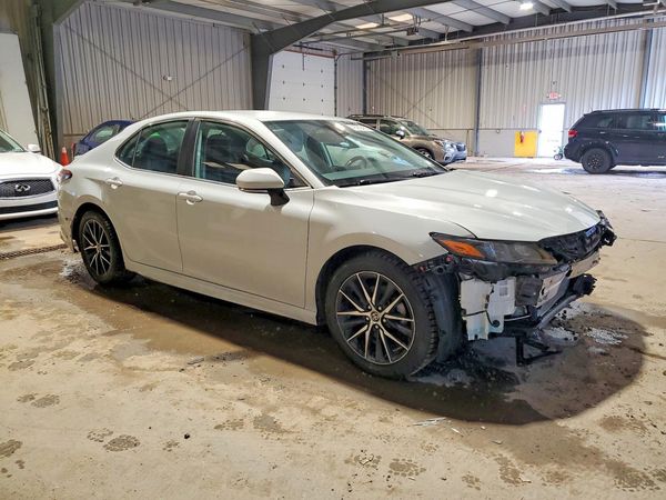 2022 TOYOTA CAMRY
