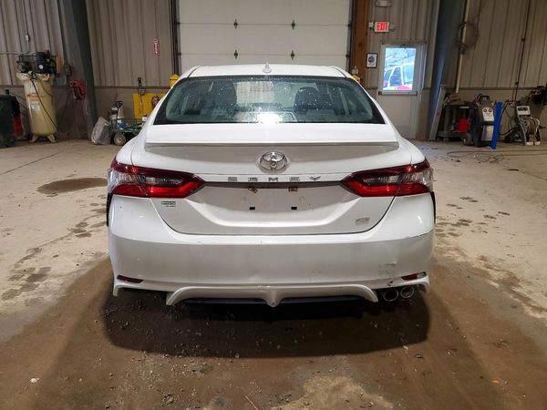 2022 TOYOTA CAMRY
