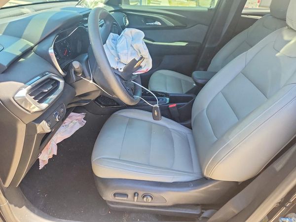 2023 CHEVROLET TRAILBLAZE LT — DENT
