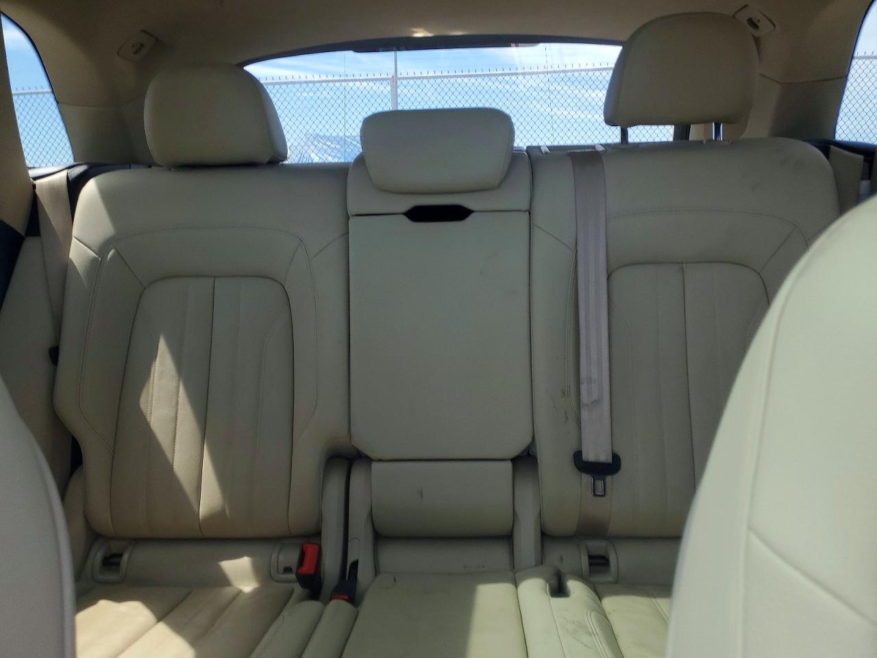 2019 AUDI Q5 quattro Premium Plus