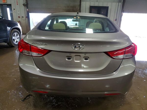 2013 HYUNDAI ELANTRA