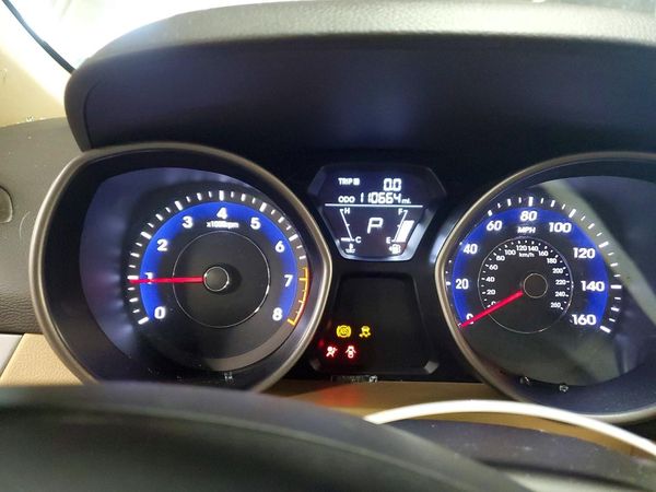 2013 HYUNDAI ELANTRA