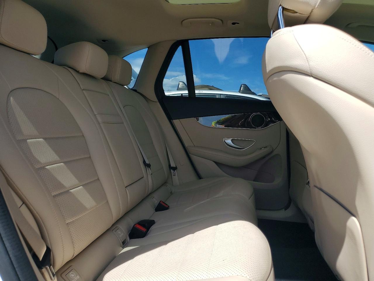 2022 MERCEDES-BENZ GLC GLC300