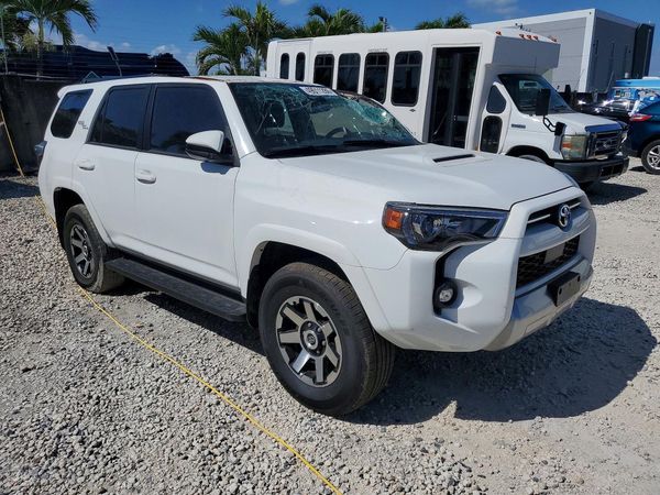 2024 TOYOTA 4RUNNER