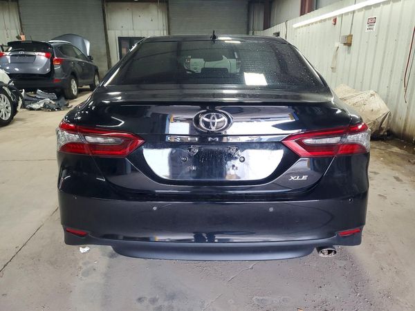 2024 TOYOTA CAMRY XLE — DIRR