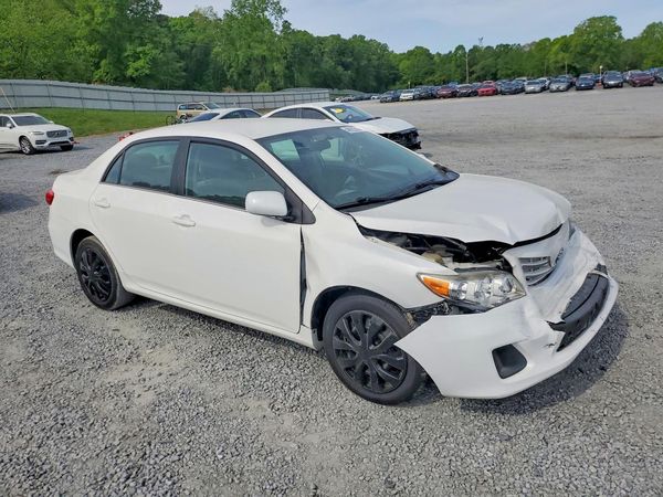 2013 TOYOTA COROLLA