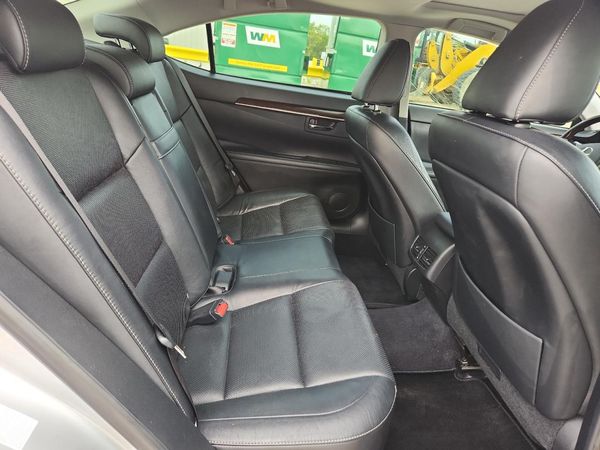 2013 LEXUS ES 350