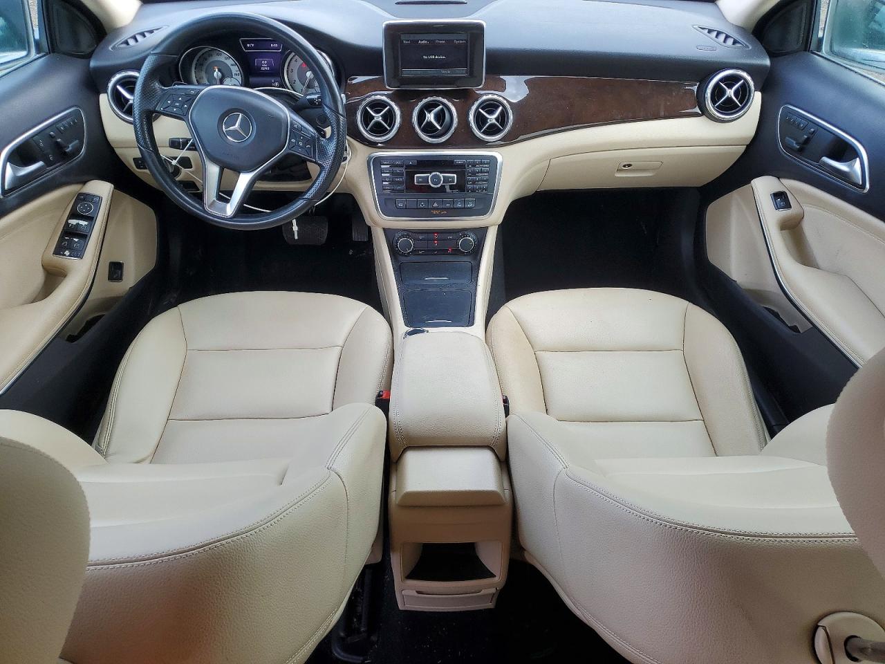 2015 MERCEDES-BENZ GLA