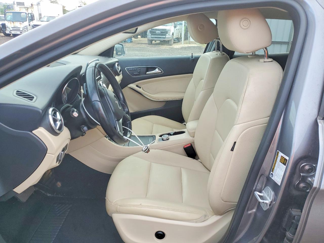 2015 MERCEDES-BENZ GLA