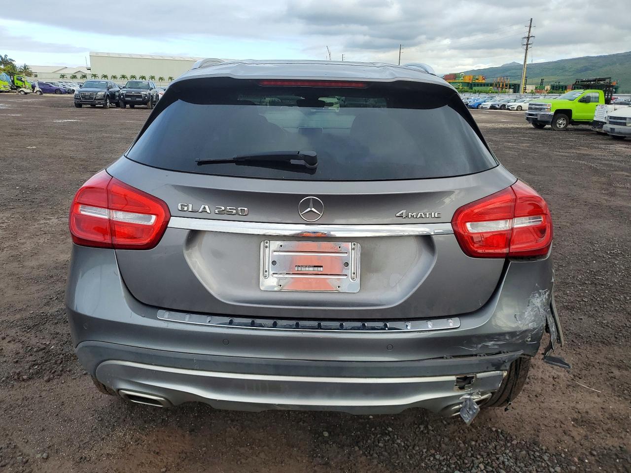 2015 MERCEDES-BENZ GLA