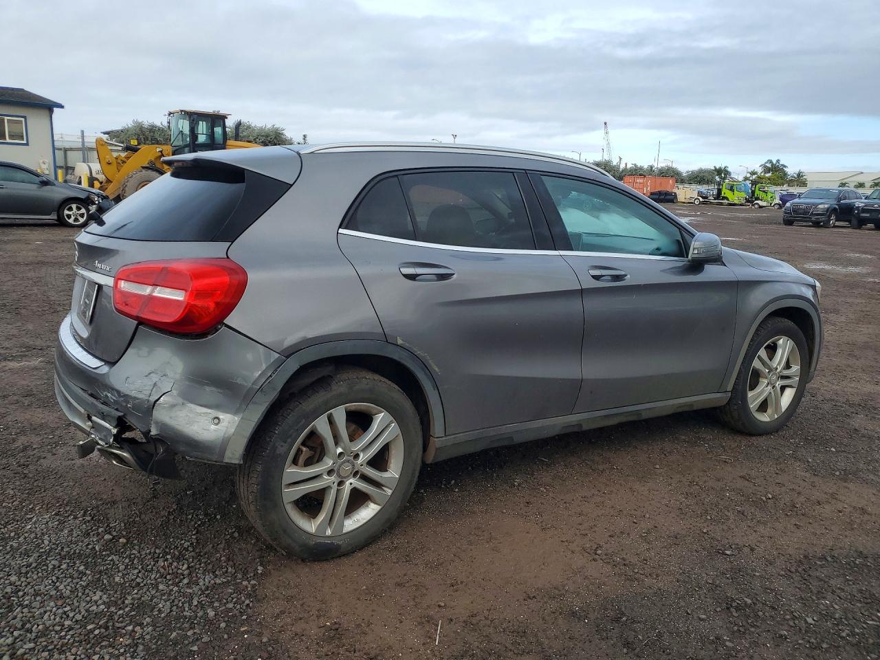 2015 MERCEDES-BENZ GLA