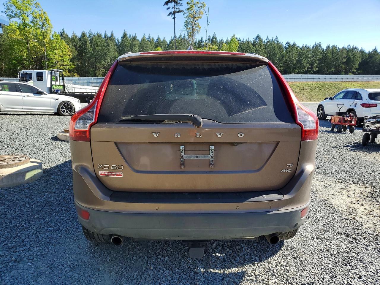 2010 VOLVO XC60