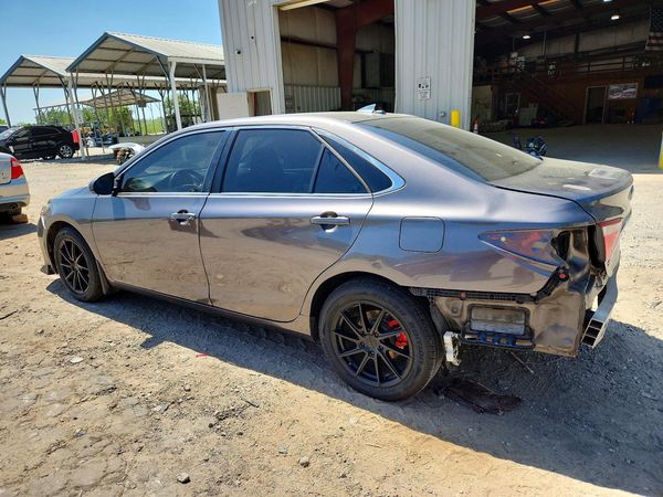 2015 TOYOTA CAMRY