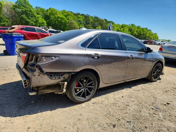 2015 TOYOTA CAMRY