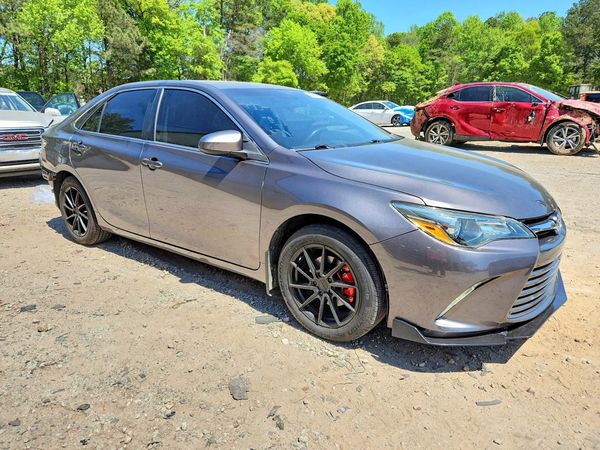 2015 TOYOTA CAMRY
