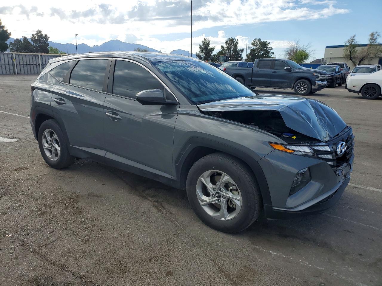 2024 HYUNDAI TUCSON SE