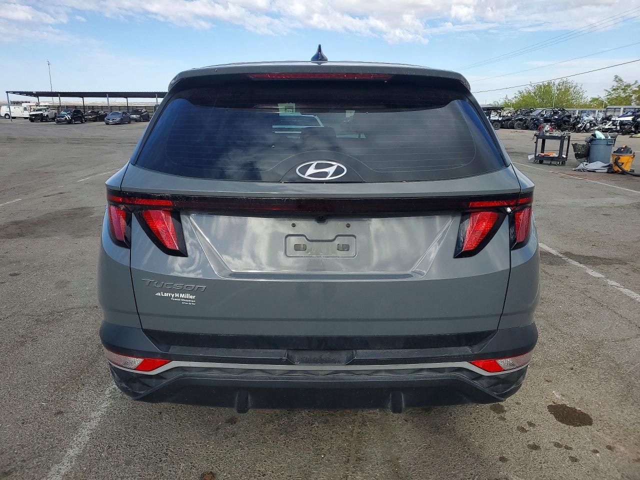 2024 HYUNDAI TUCSON SE